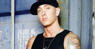 Eminem ft. Royce Da 5'9 - A Kiss music